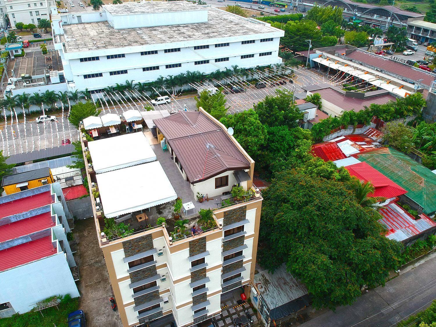 East Square Inn Bacolod Bagian luar foto
