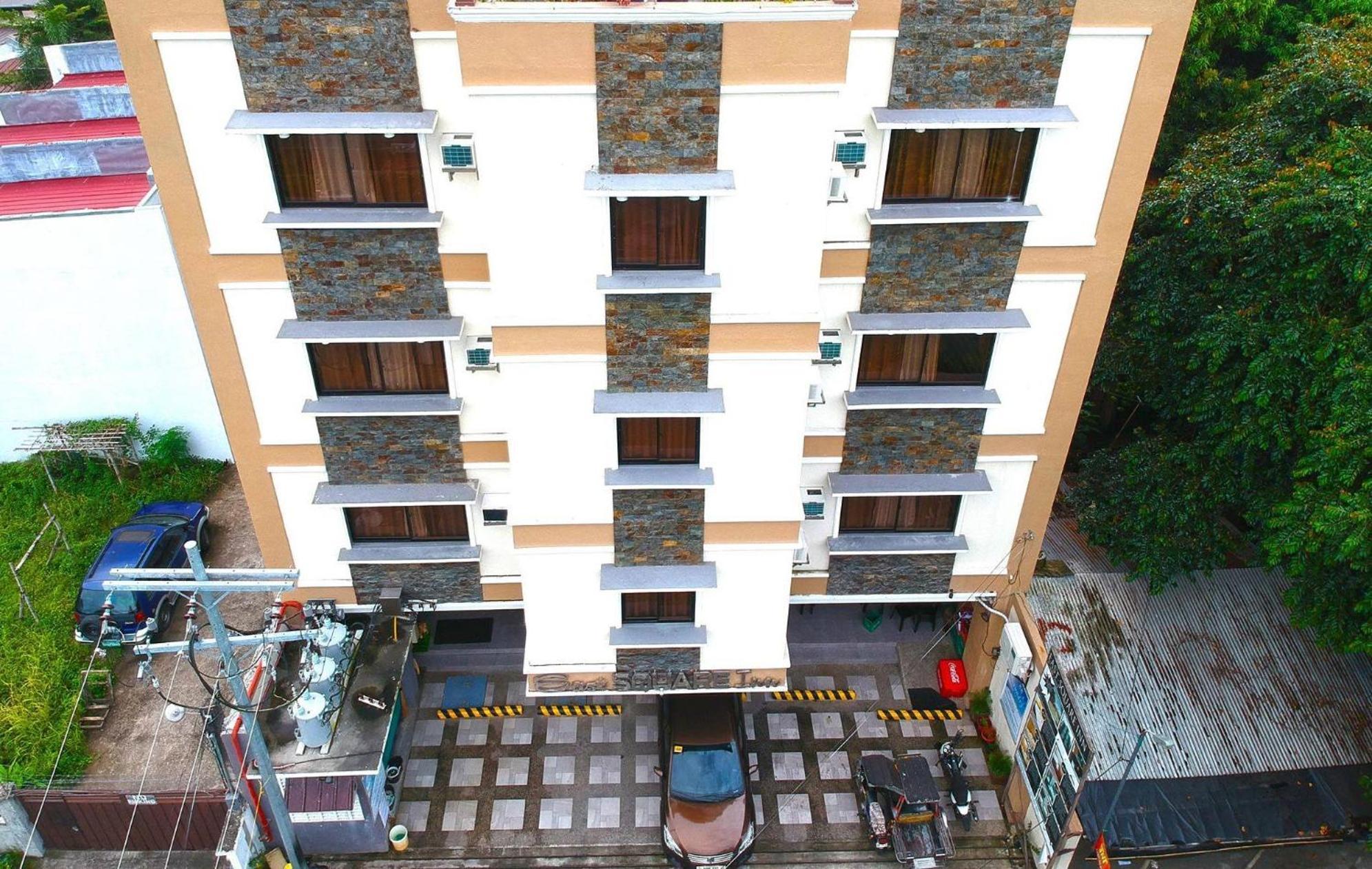 East Square Inn Bacolod Bagian luar foto
