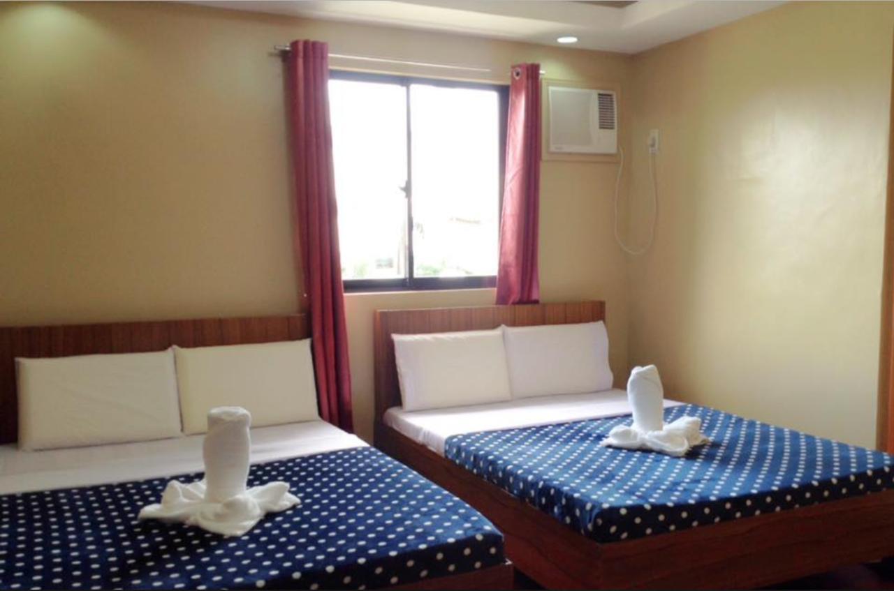 East Square Inn Bacolod Bagian luar foto