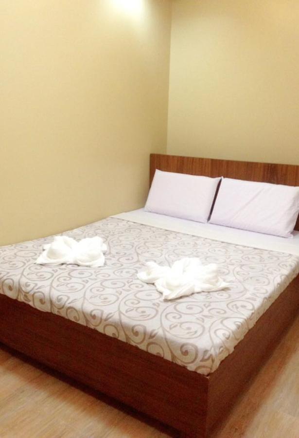 East Square Inn Bacolod Bagian luar foto