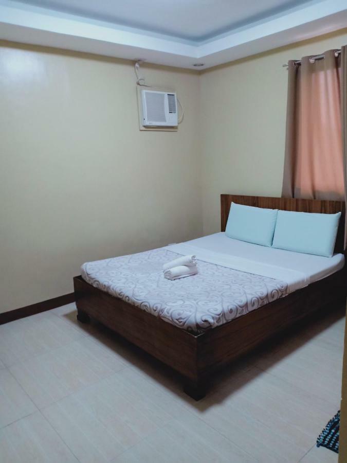 East Square Inn Bacolod Bagian luar foto